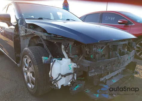 2014 Mazda Mazda3 I Sport из США, поврежденный, VIN 3MZBM1K79EM103531